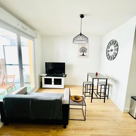 Appartement Avec Place De Parking Et Piscine Villefranche-sur-Saone Ngoại thất bức ảnh